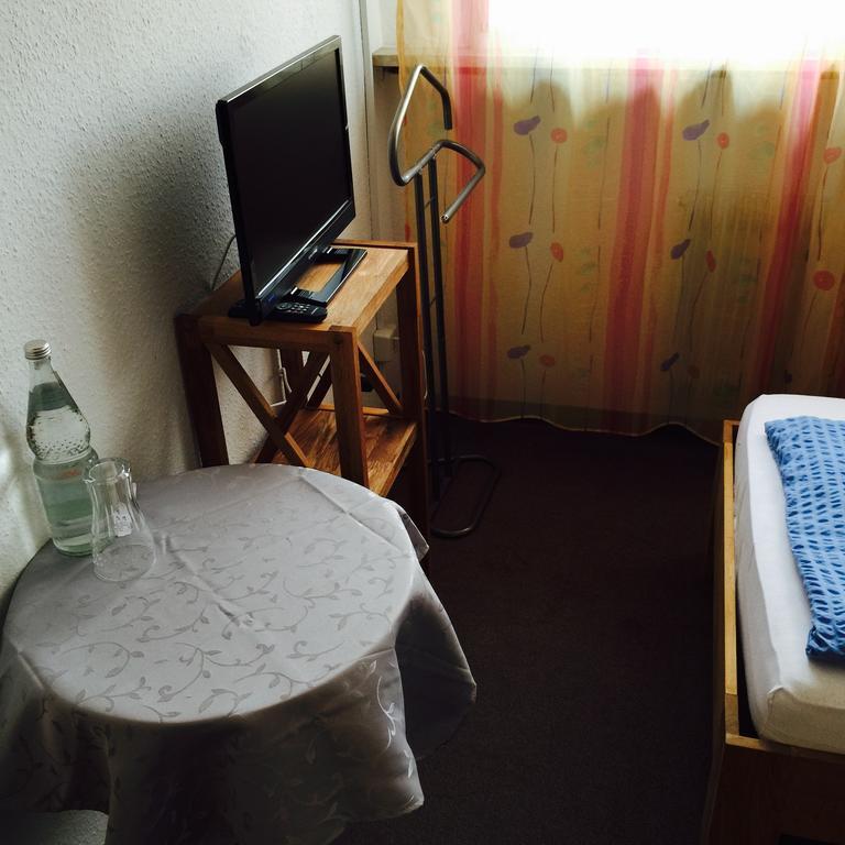 נוינבורג אם ריין Hotel-Zahringerstube חדר תמונה