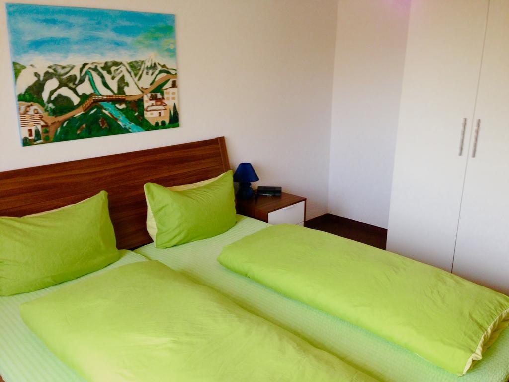 נוינבורג אם ריין Hotel-Zahringerstube חדר תמונה