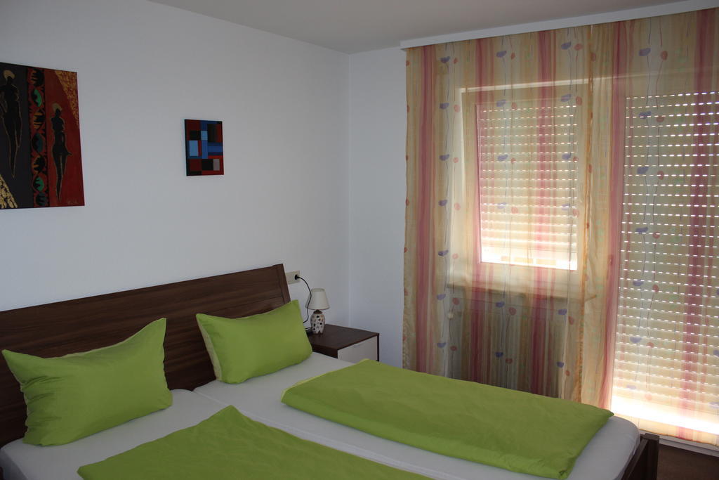 נוינבורג אם ריין Hotel-Zahringerstube מראה חיצוני תמונה
